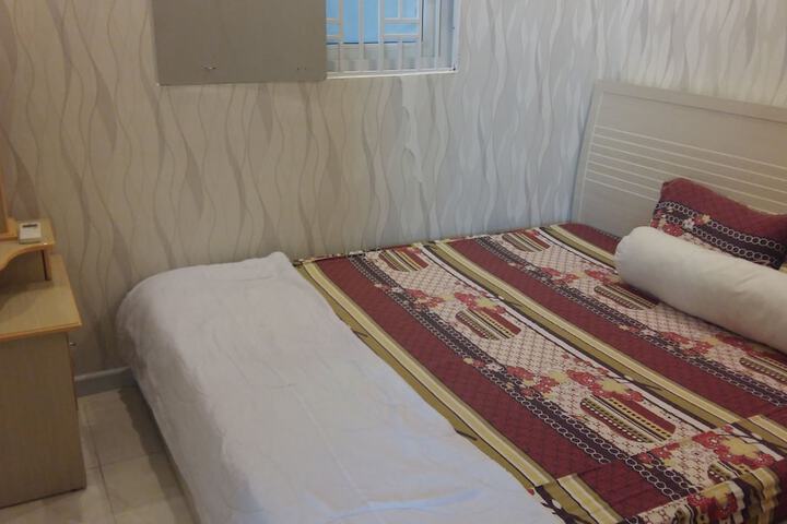 Room 2 of 22