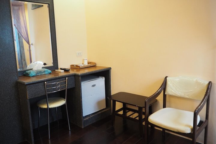 Room 29 of 33