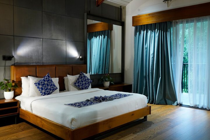 Room 10 of 66