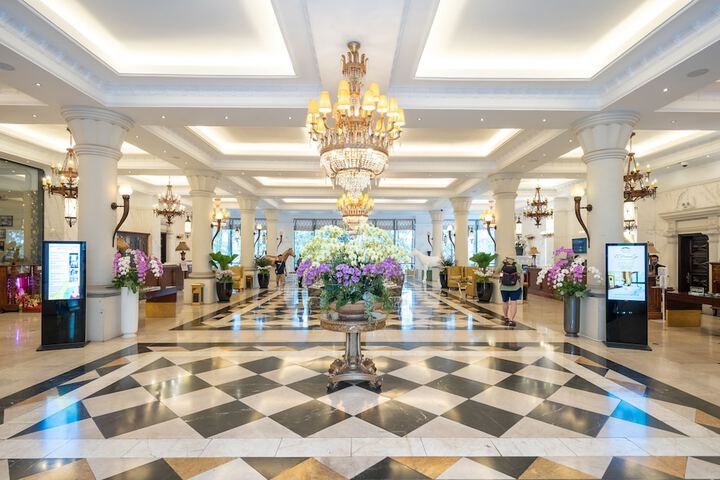 Hotel Interior 4 of 160