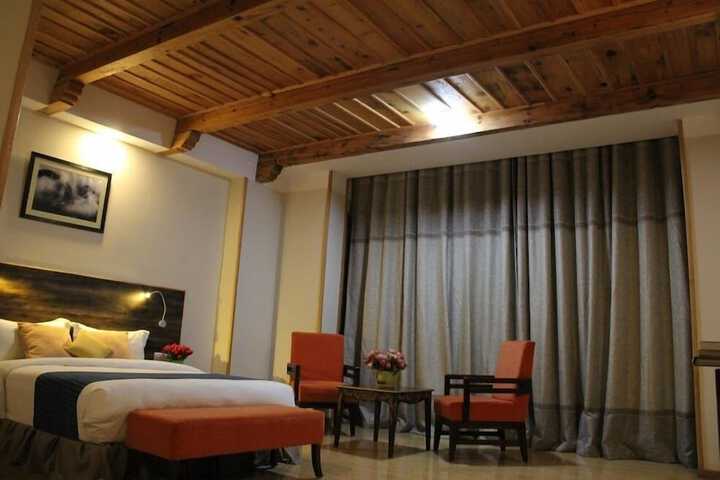 Room 11 of 21