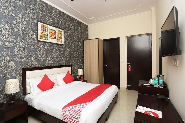 Room 16 of 21