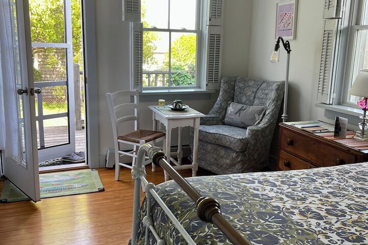 Room 11 of 65