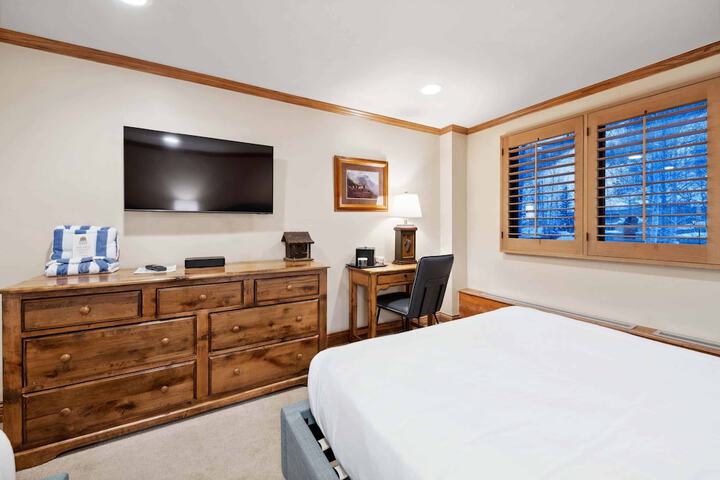 Room 37 of 192