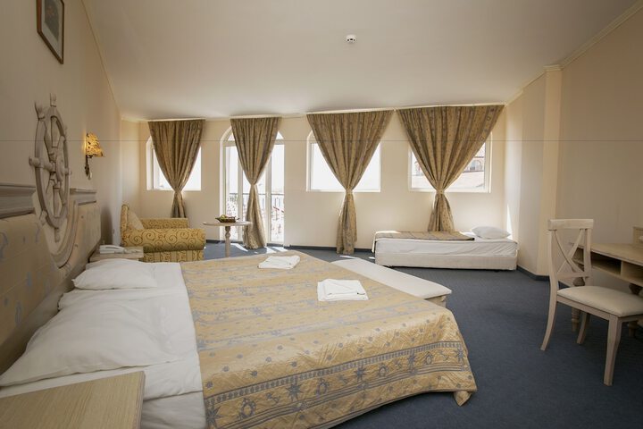 Room 30 of 124