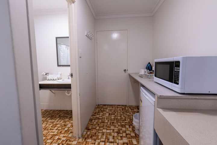 Room 19 of 41