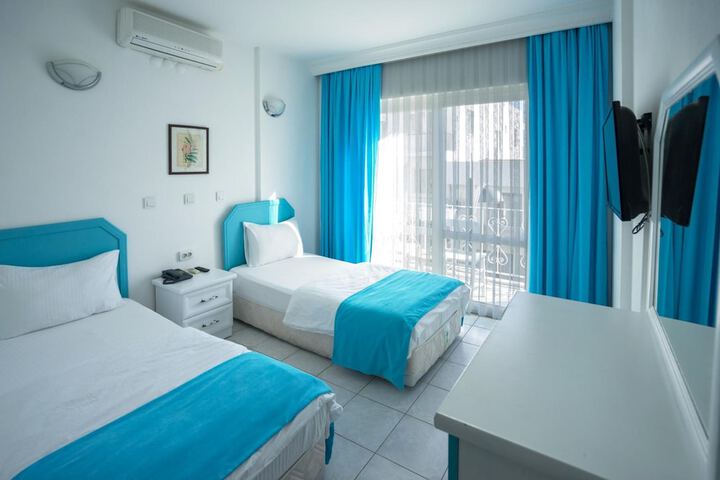 Room 17 of 52