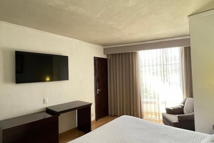 Room 2 of 13