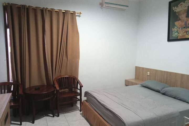 Room 8 of 15