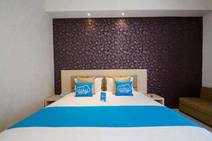 Room 9 of 36