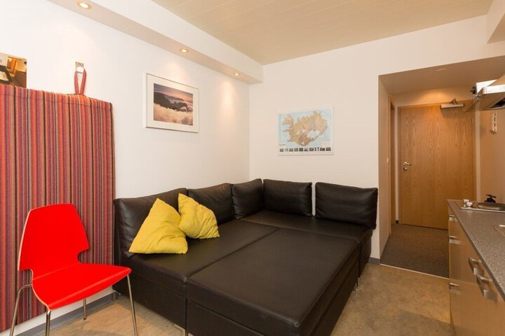 Room 15 of 76