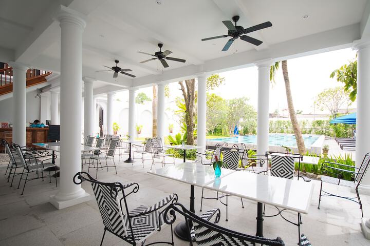 Terrace/Patio 136 of 144