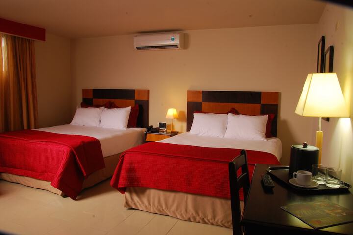 Room 17 of 103