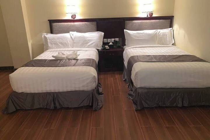 Room 4 of 36