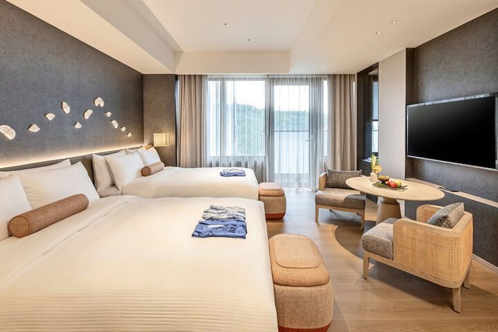 Room 5 of 31