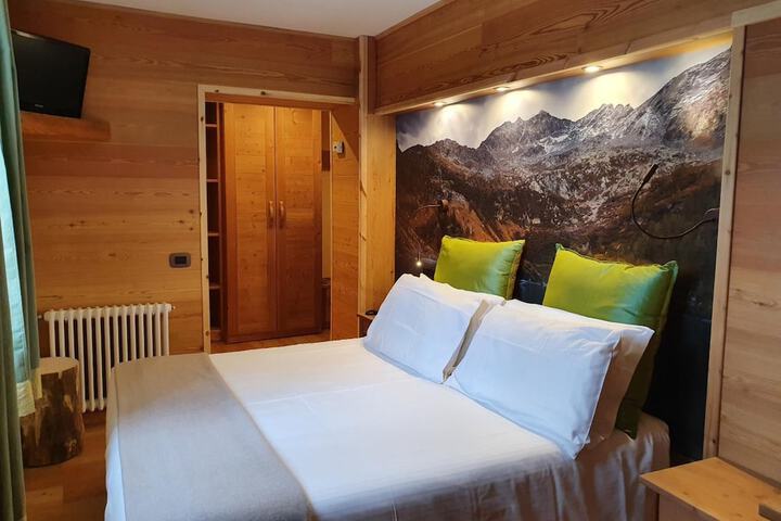 Room 16 of 61