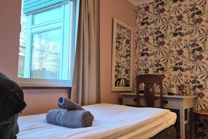 Room 45 of 68
