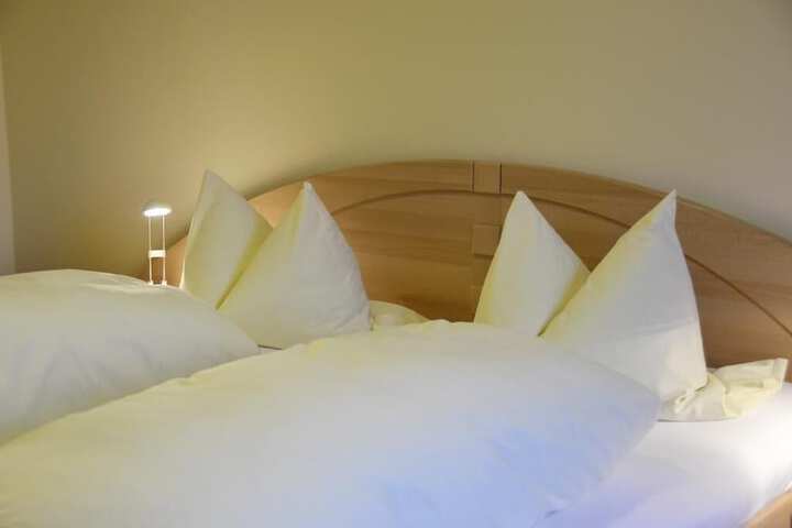 Room 3 of 26