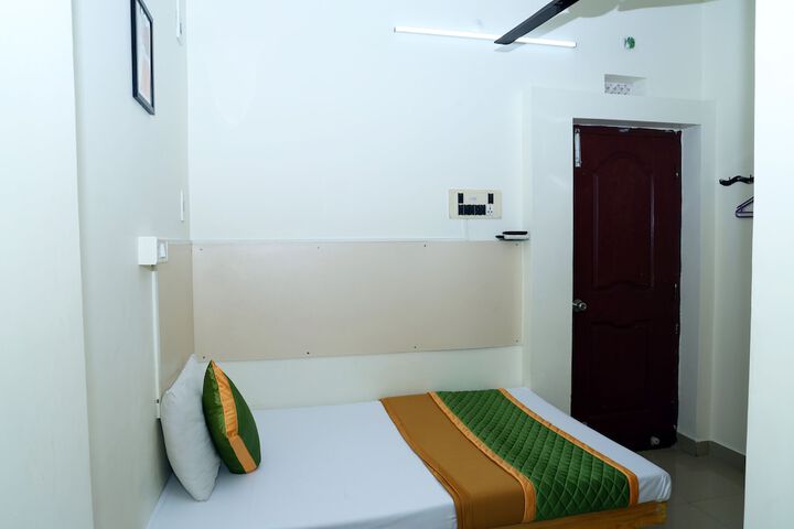 Room 30 of 53