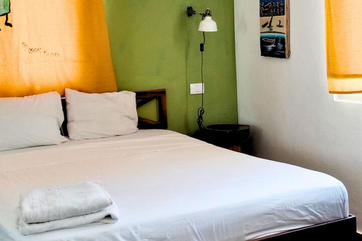 Room 35 of 66
