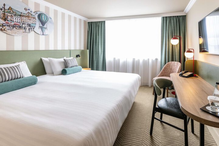 Room 21 of 81
