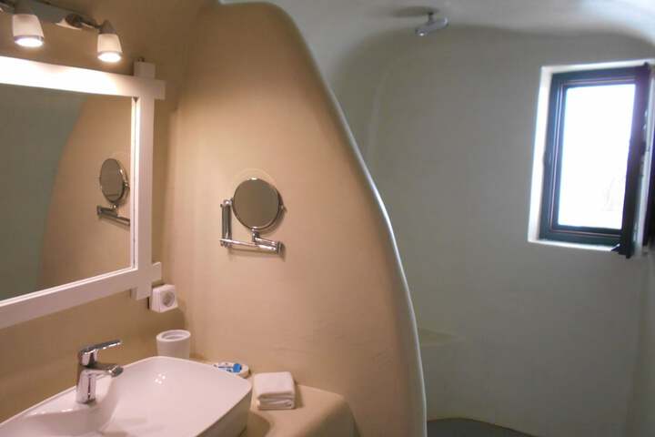 Room 50 of 70