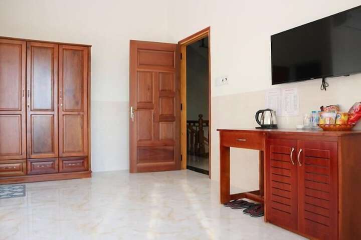 Room 16 of 27