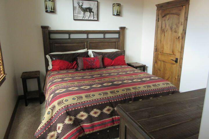 Room 2 of 28