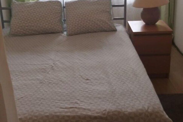 Room 8 of 32