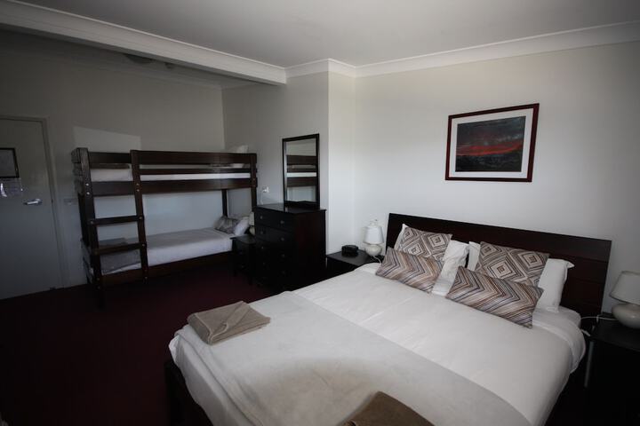 Room 9 of 43