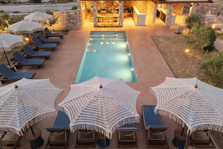 Pool 89 of 126