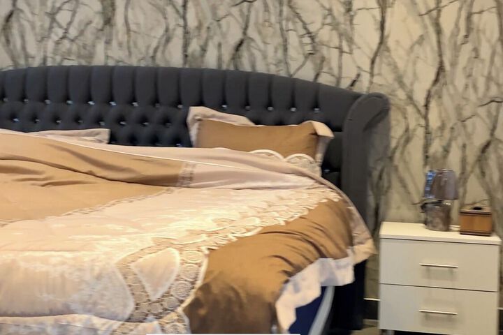 Room 17 of 23