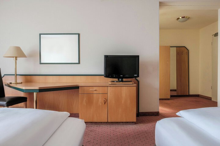 Room 37 of 78