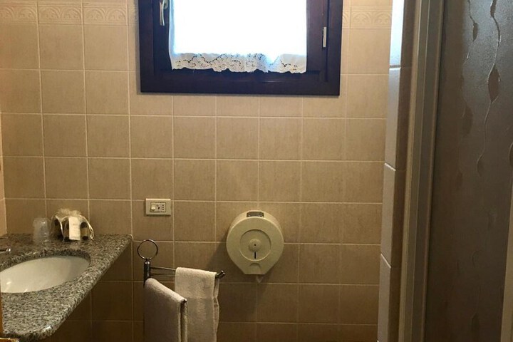 Room 18 of 57