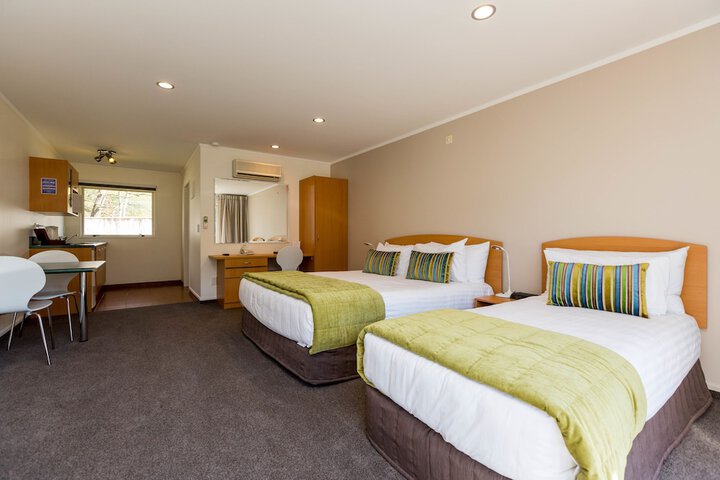 Room 9 of 35