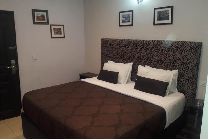 Room 15 of 60