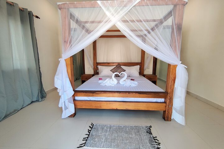 Room 2 of 42
