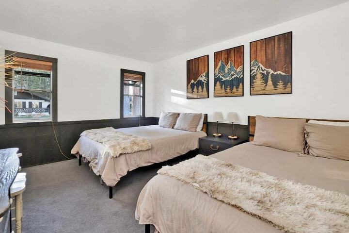 Room 2 of 113