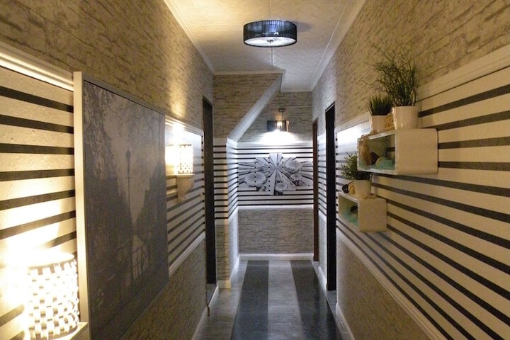 Ballroom/Hall 35 of 48