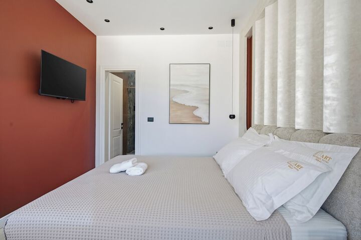 Room 4 of 109