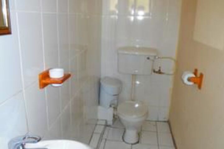 Room 4 of 30