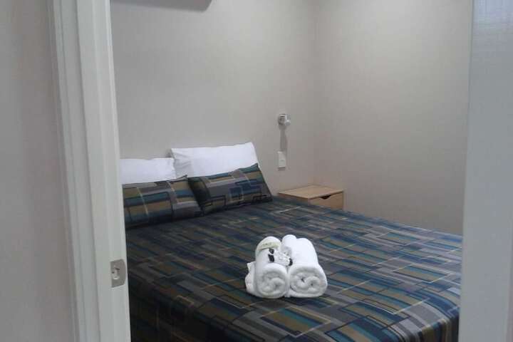Room 2 of 58