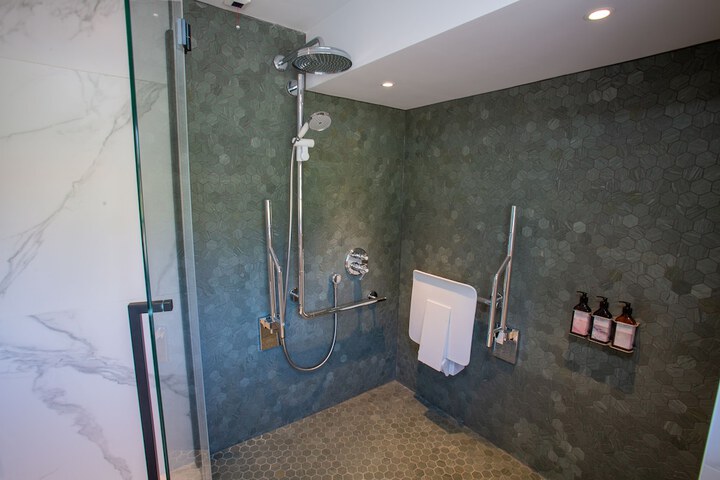 Room 90 of 123