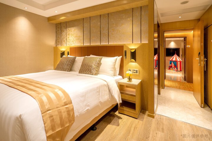Room 50 of 142
