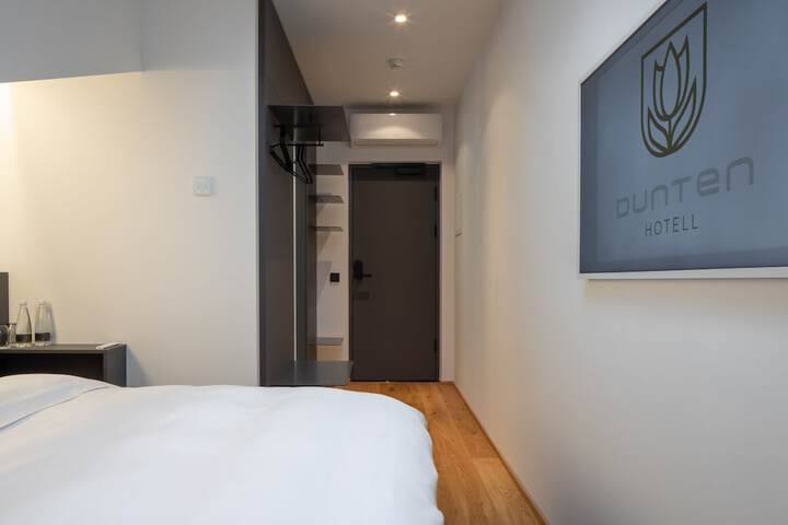 Room 22 of 47