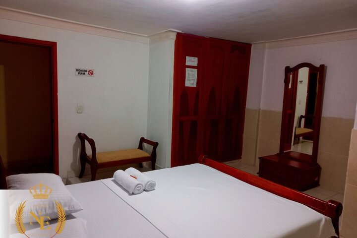 Room 16 of 33