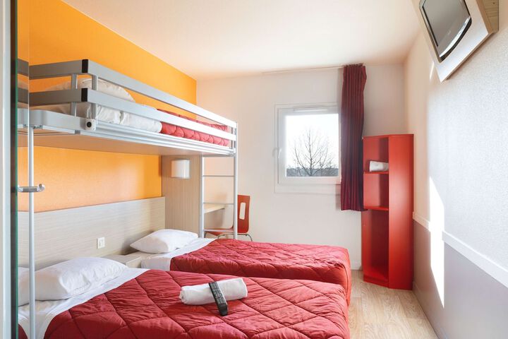 Room 10 of 27
