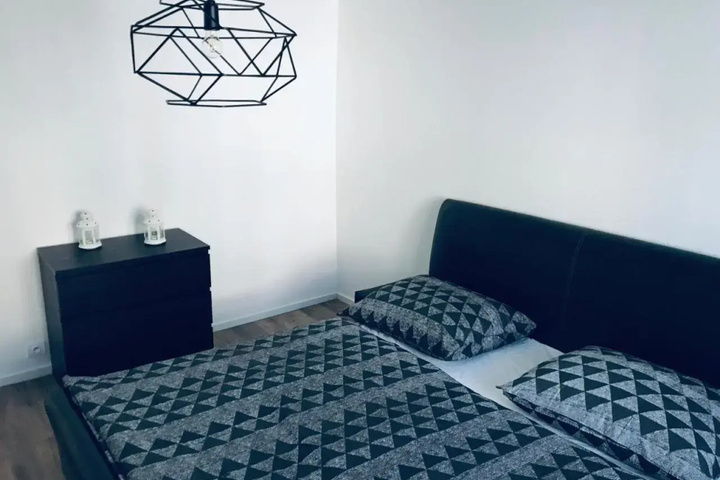Room 4 of 15