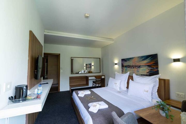 Room 20 of 49