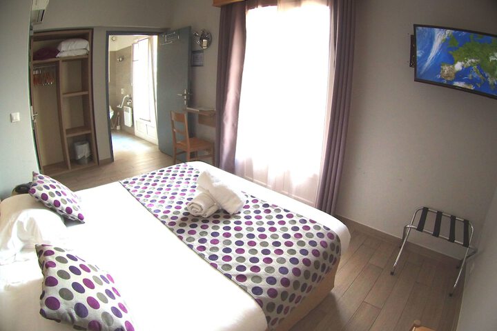 Room 15 of 69